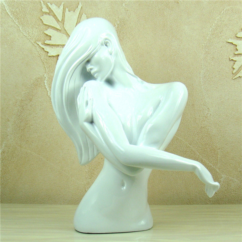 Abstract Naked Woman Bust Hand - Resin Art Love recension och pris