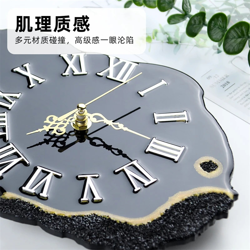 Black Crystal Chip Gold Edged  - Resin Art Wall Clock recension och pris